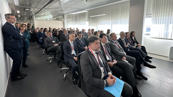 "Riunioni con i dirigenti e gli operatori di FS Security"