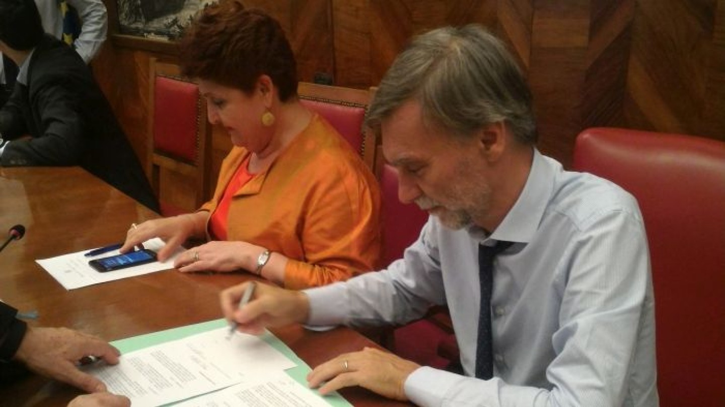 firma accordo Meridiana