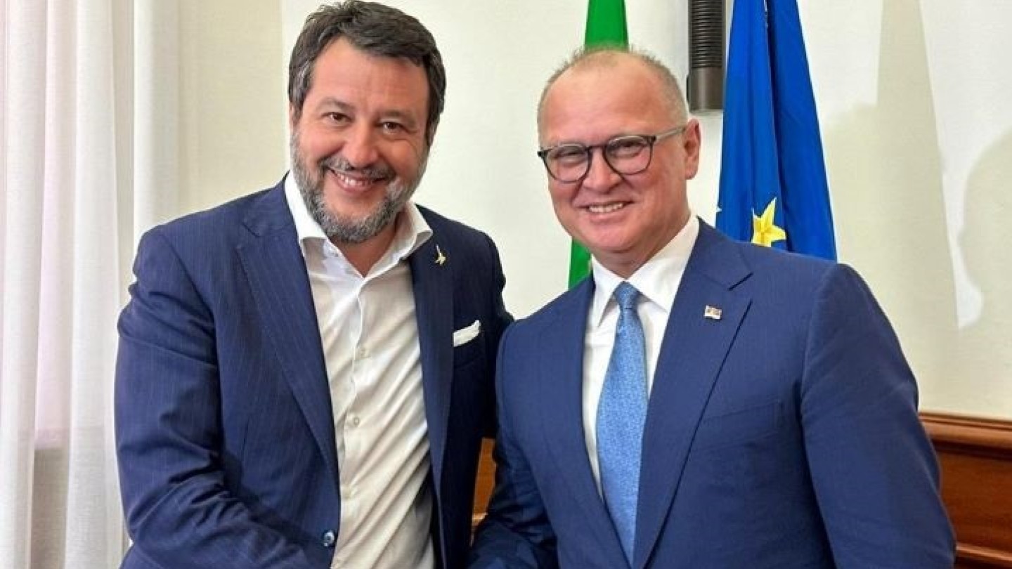 Vertice ministro serbo