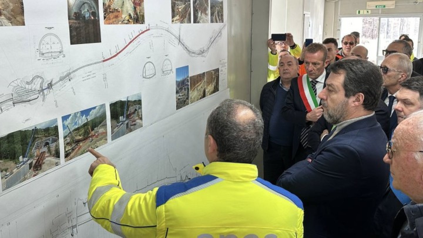 Il ministro Salvini sopralluogo SS652