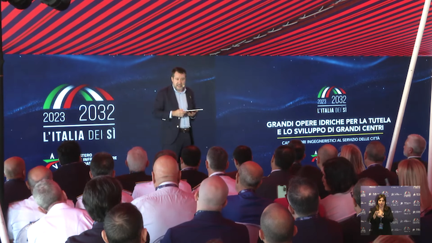 Il ministro Salvini illustra progetti e grandi opere in Italia e in Sicilia