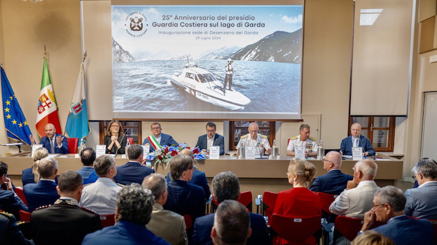 Matteo Salvini alle celebrazioni del 25º anniversario del presidio della Guardia Costiera sul Lago di Garda