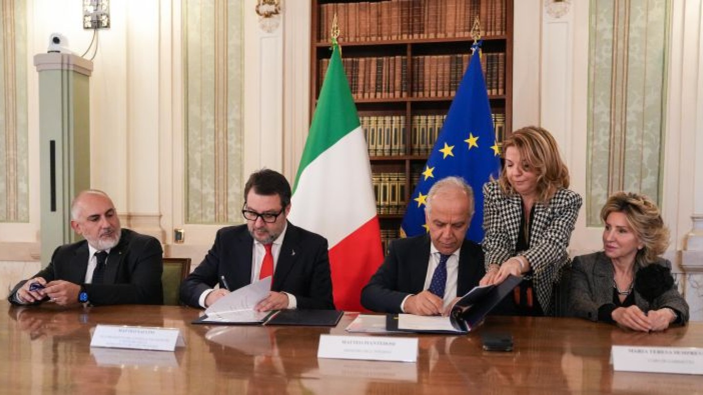 salvini e piantedosi 23dic24