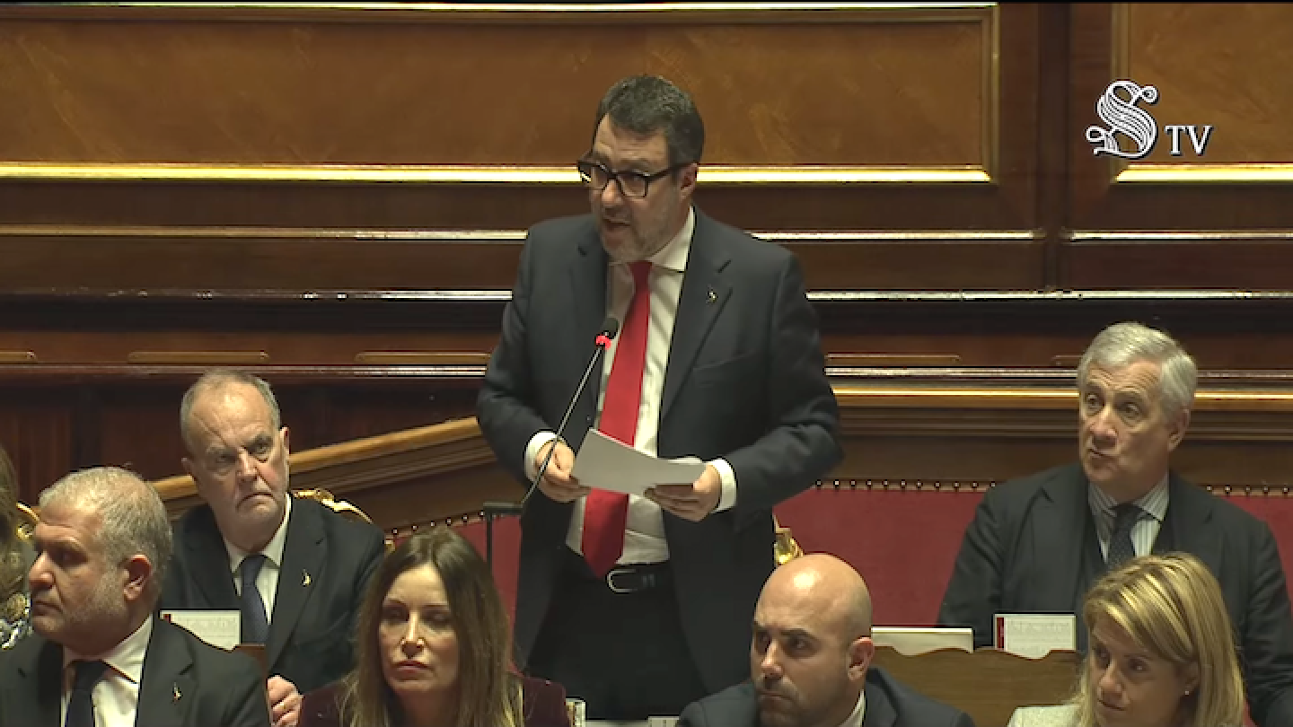 Il vicepresidente del Consiglio e ministro delle Infrastrutture e dei Trasporti Matteo Salvini, in aula al Senato della Repubblica