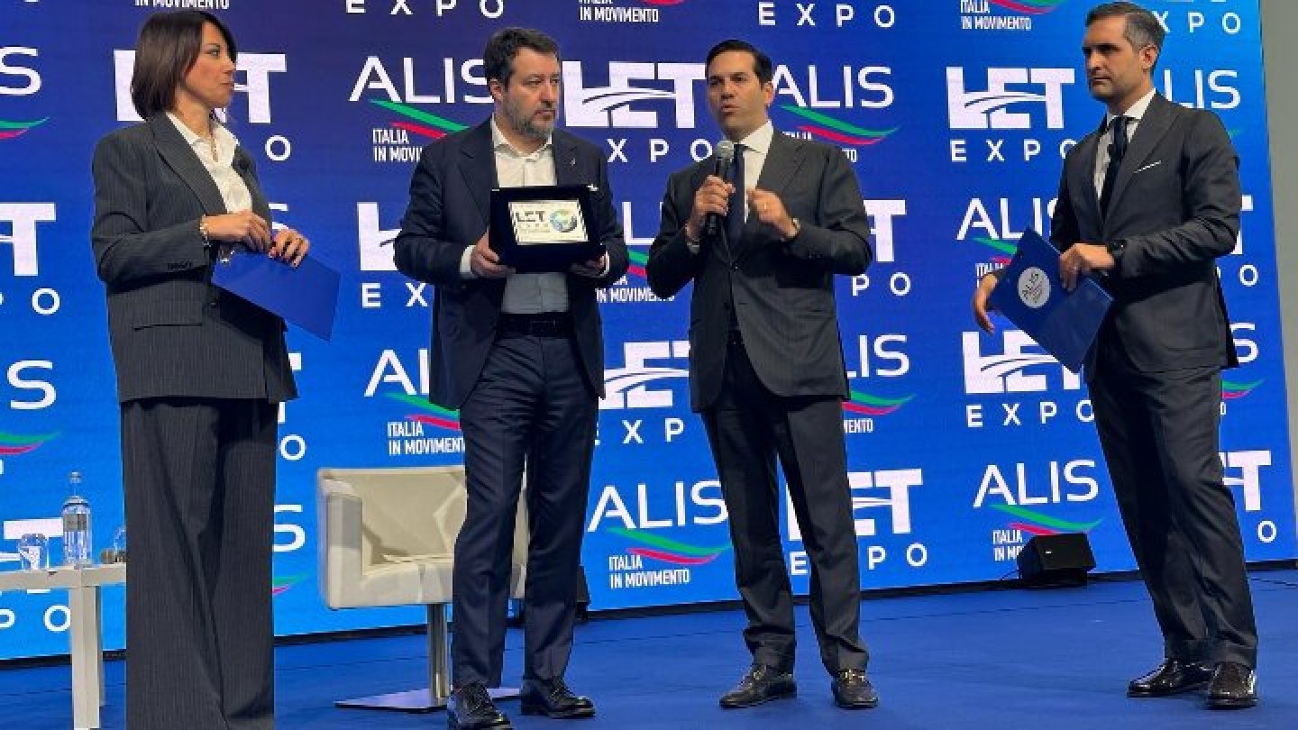 Ministro Infrastrutture e dei Trasporti Matteo Salvini sul palco di Let Expo 2025