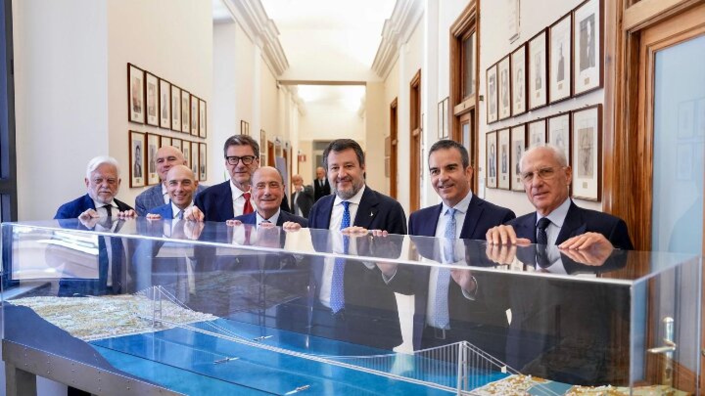 Firma accordo programma Ponte sullo Stretto di Messina al MIT