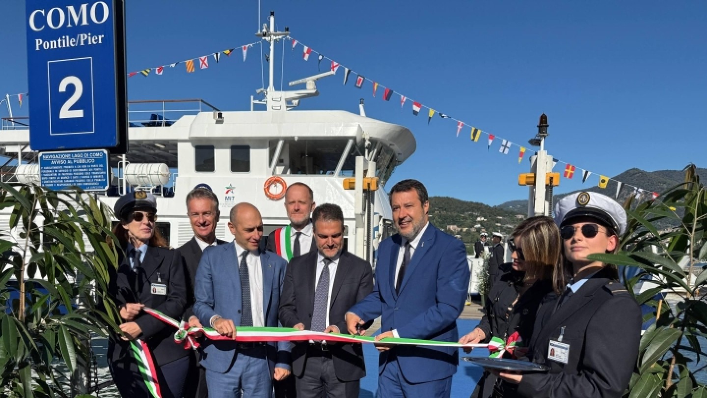 inaugurazione motonave ambrosiana como