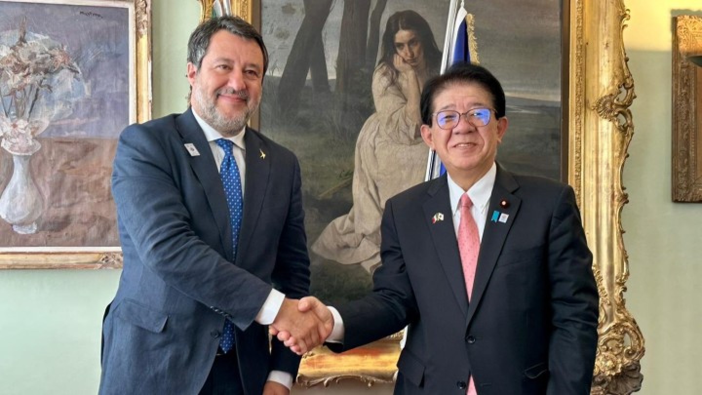 incontro  tra ministri delle infrastrutture e trasporti Italia Giappone 